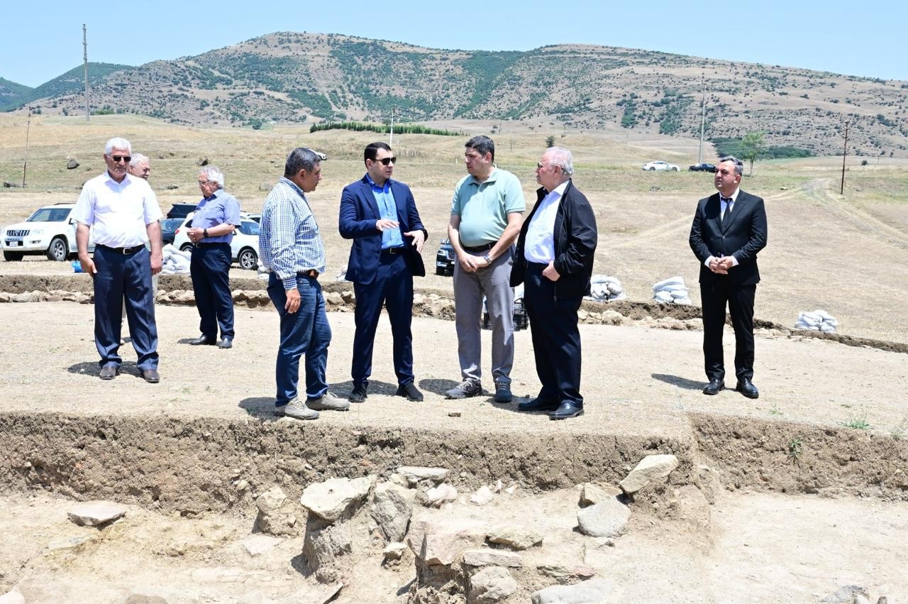 Mədəniyyət naziri Yardımlıda aparılan arxeoloji tədqiqat işləri ilə tanış olub - FOTOLAR